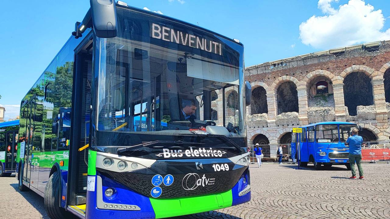 Milano elektrikli mobiliteye geçiş için IVECO BUSı seçti Otomotiv